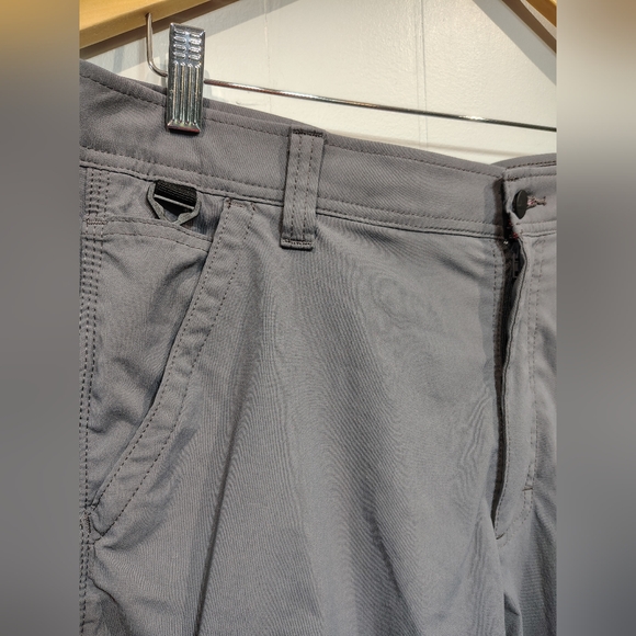 Wrangler Gray Cargo Shorts Men’s Size 36 Nylon Spandex Stretch - Picture 3 of 6